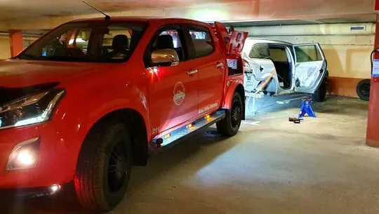 Garagebärgare utförande ett jobb i Garage i Malmö